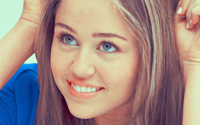 Обои картинки фото Miley Cyrus, девушки, , , улыбка