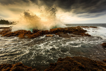 Картинка природа стихия прибой скалы океан