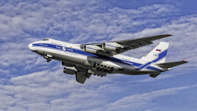 Обои картинки фото antonov an-124, авиация, грузовые самолёты, транспорт, тяжелый