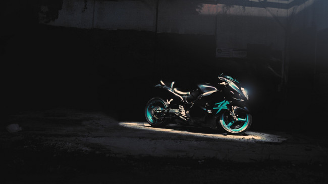 Обои картинки фото мотоциклы, suzuki, moto