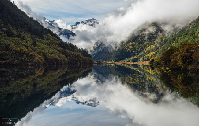 Обои картинки фото природа, реки, озера, облака, река, лес, горы, озеро