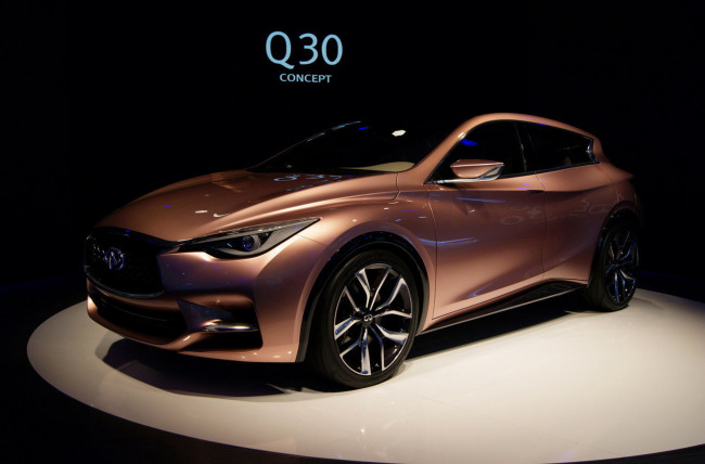 Обои картинки фото infiniti q30 concept 2013, автомобили, infiniti, 2013, автосалон, выставка, бронзовый, медный, concept, q30, infinit