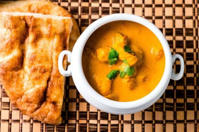 Обои картинки фото еда, первые блюда, кухня, индийская, суп, лепешка