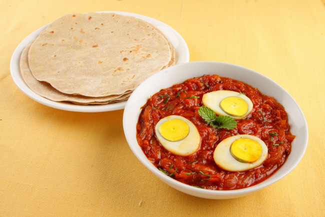 Обои картинки фото еда, Яичные блюда, кухня, лепешки, яйца, индийская