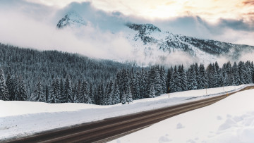 Картинка природа дороги дорога снег горы лес