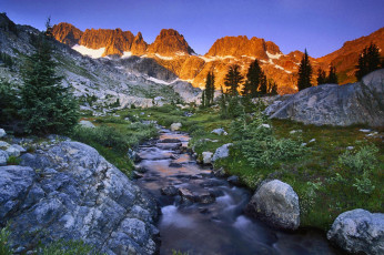 Картинка природа горы камни закат ручей
