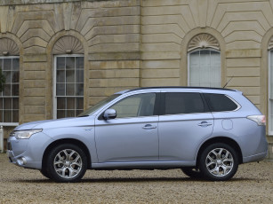 Картинка автомобили mitsubishi outlander phev uk-spec серый