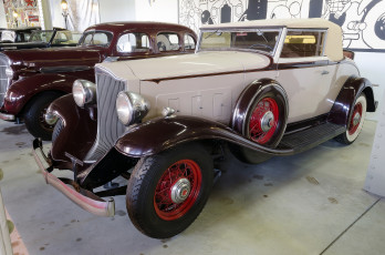 Картинка packard+light+eight+1932 автомобили выставки+и+уличные+фото история ретро автошоу выставка