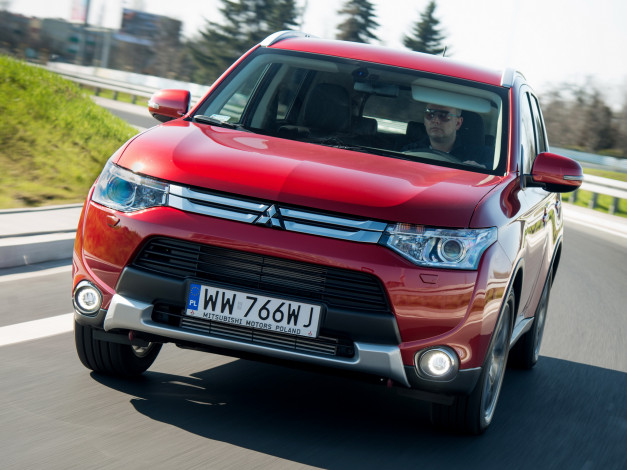 Обои картинки фото автомобили, mitsubishi, outlander, 2014, красный