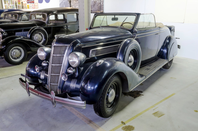 Обои картинки фото chrysler convertible coupe 1935, автомобили, выставки и уличные фото, ретро, история, автошоу, выставка