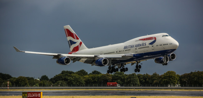 Обои картинки фото boeing 747, авиация, пассажирские самолёты, полет, авиалайнер