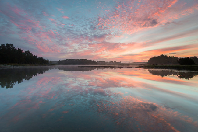 Обои картинки фото природа, реки, озера, озеро, облака, небо, осень, skutberget, карлстад, швеция