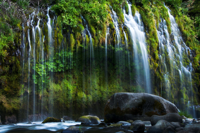 Обои картинки фото mossbrae falls калифорния, природа, водопады, водопад, california, сша, falls, mossbrae