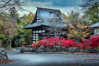 Картинка города -+здания +дома японский дом садик