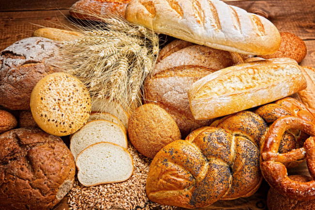 Обои картинки фото еда, хлеб,  выпечка, колосья, зерна, плетенка, батон