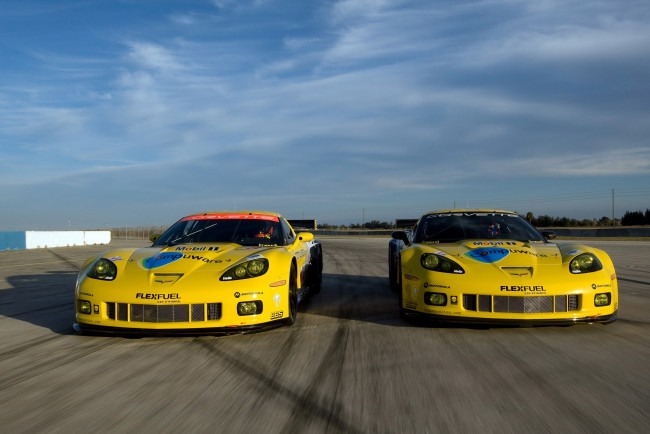 Обои картинки фото 2010, chevrolet, corvette, c6, gt2, автомобили