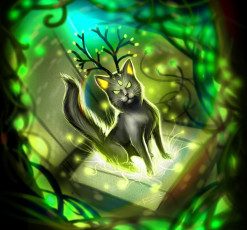 Картинка фэнтези существа рожки три глаза зелень существо сияние кот арт