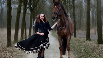 Картинка девушки -unsort+ брюнетки +шатенки девушка лошадь