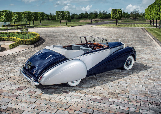 Обои картинки фото 1952-rolls-royce-silver-dawn, автомобили, классика, rolls-royce