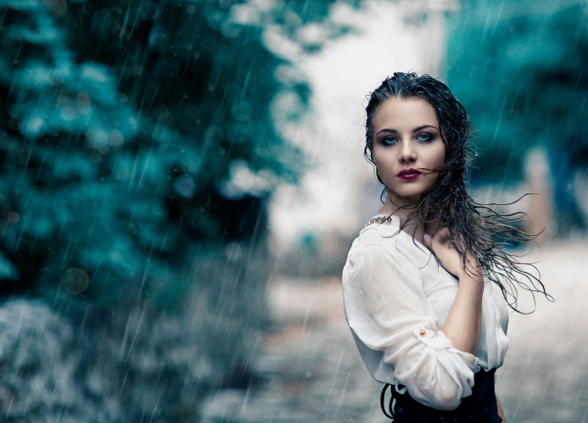 Обои картинки фото девушки, -unsort , брюнетки,  шатенки, alessandro, di, cicco, девушка, дождь, мокрая, макияж