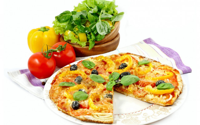 Обои картинки фото еда, пицца, вкусная, со, свежими, помидорами, и, перцем