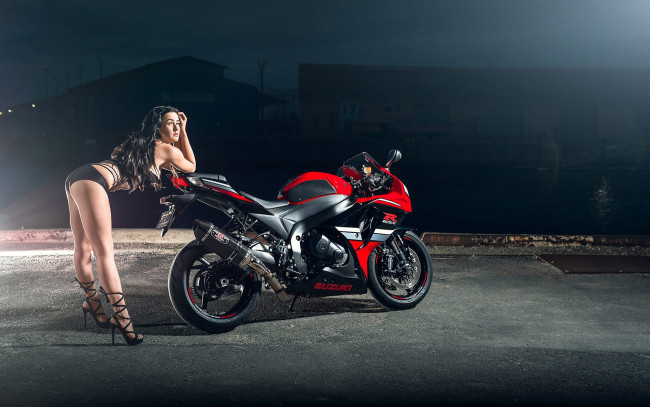 Обои картинки фото moto girl 851, мотоциклы, мото с девушкой, girls, moto
