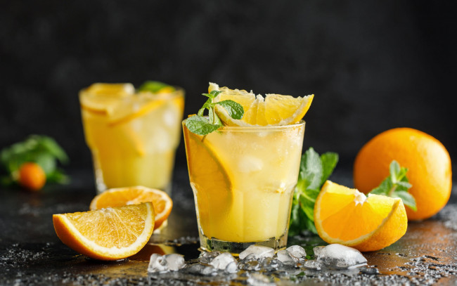 Обои картинки фото еда, напитки,  сок, лед, сок, апельсиновый, апельсины