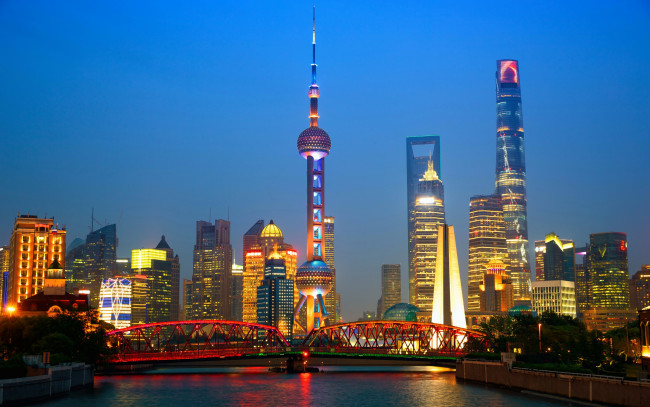 Обои картинки фото города, шанхай , китай, небоскребы, огни, мост, ночь, река, шанхай, дома, башни