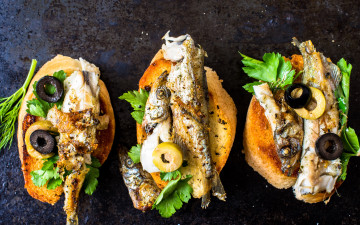 Картинка еда рыбные+блюда +с+морепродуктами зелень маслины бутерброды рыба