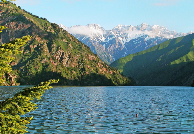 Обои картинки фото иссык- куль, природа, реки, озера, вода, небо, горы, иссык-, куль, озеро, киргизия