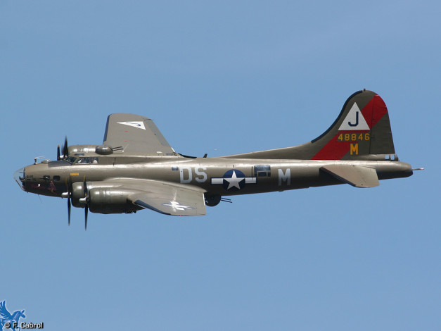 Обои картинки фото авиация, боевые, самолёты, boeing b-17 flying fortress