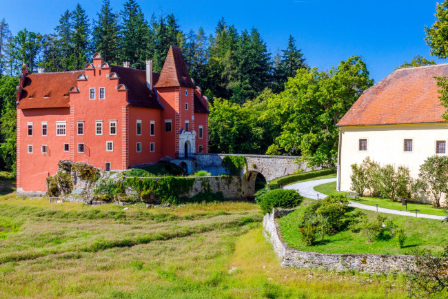 Обои картинки фото red lhota castle, czech republic, города, замки чехии, red, lhota, castle, czech, republic