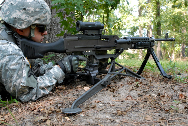 Обои картинки фото оружие, армия, спецназ, пулемет, прицел, солдат
