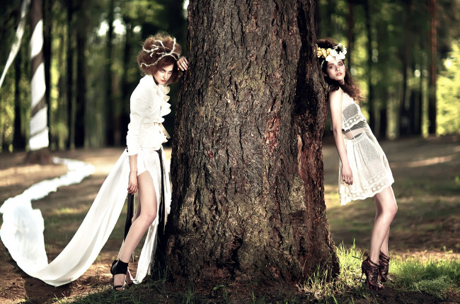 Обои картинки фото -Unsort Брюнетки Шатенки, девушки, unsort, брюнетки, шатенки, дерево, наряды, мода