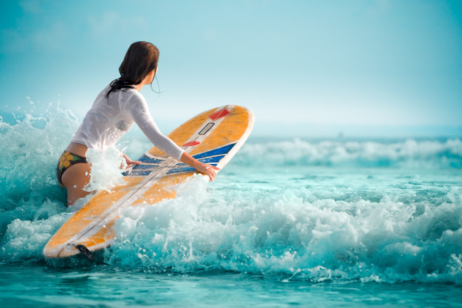 Обои картинки фото спорт, серфинг, океан, девушка, волны