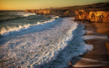 Картинка природа побережье скалы волны пляж океан