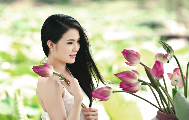 Обои картинки фото девушки, -unsort , азиатки, девушка, лето, цветы