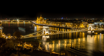 обоя budapest,  chain bridge & hungarian parliament, города, будапешт , венгрия, ночь, мост, река, огни