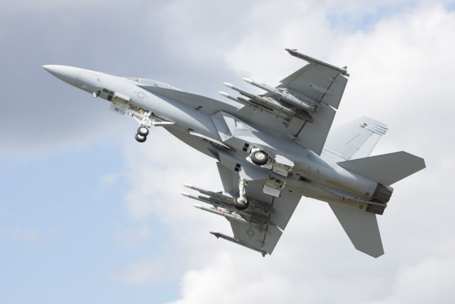 Обои картинки фото boeing fa-18f super hornet, авиация, боевые самолёты, истребитель