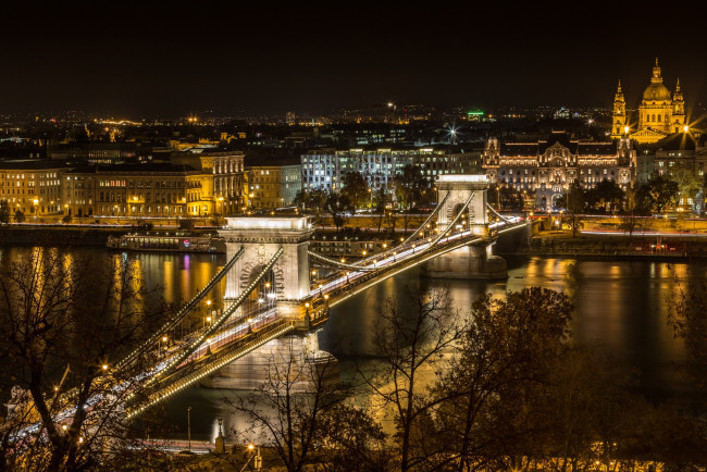 Обои картинки фото budapest,  chain bridge, города, будапешт , венгрия, огни, река, мост, ночь