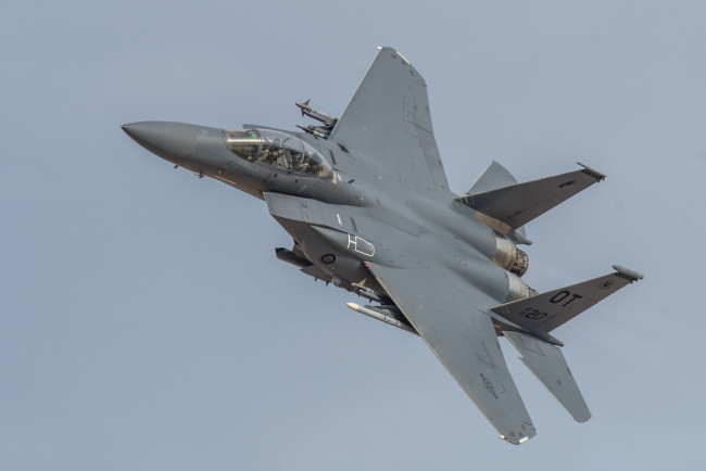 Обои картинки фото f-15e, авиация, боевые самолёты, истребитель