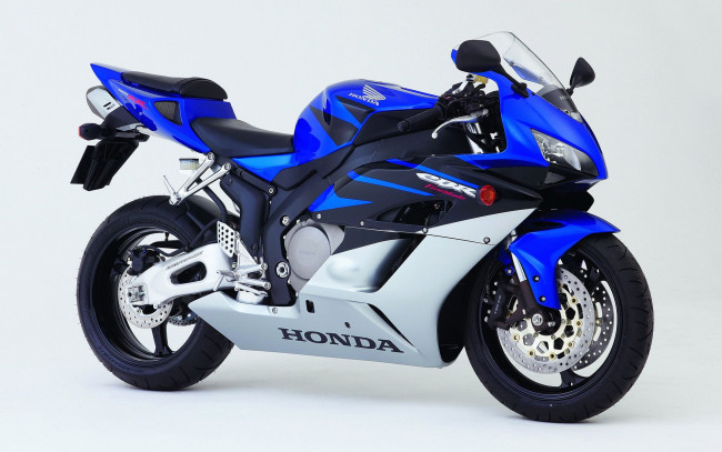 Обои картинки фото мотоциклы, honda, cbr, 1000rr, fireblade, синий