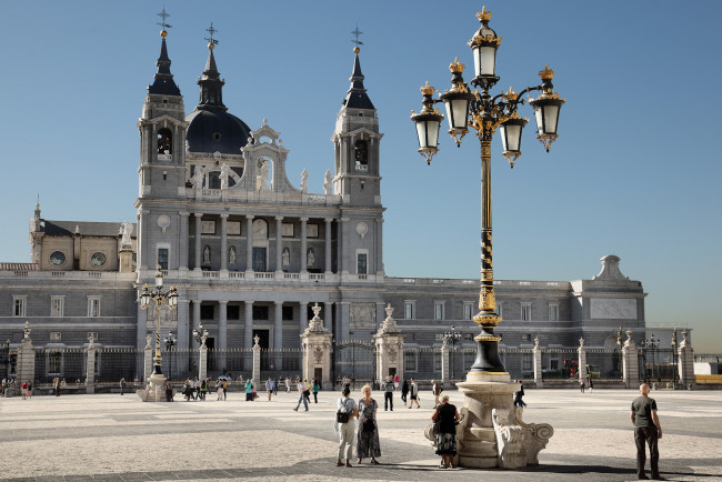 Обои картинки фото города, мадрид, испания, almudena, cathedral, madrid