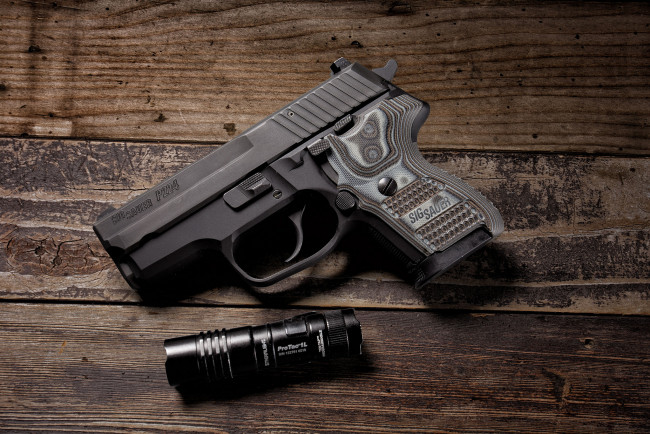Обои картинки фото sig sauer p224, оружие, пистолеты, ствол