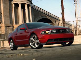 Картинка 2010 ford mustang gt автомобили