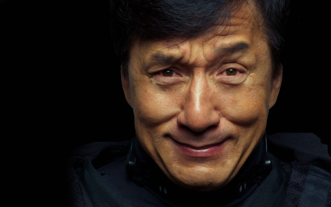 Обои картинки фото джеки, Чан, мужчины, jackie, chan, чан, смешное, лицо