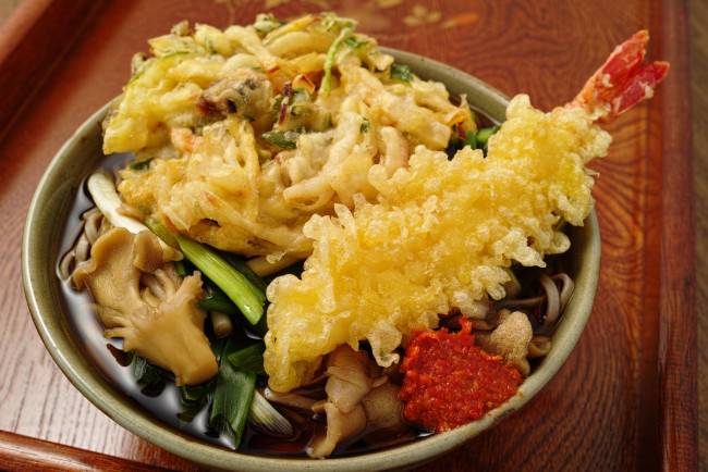 Обои картинки фото еда, рыбные блюда,  с морепродуктами, соус, зелень, грибы, рыба