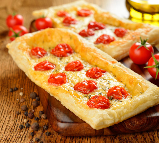 Обои картинки фото еда, пицца, tart, помидоры