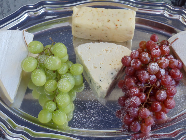Обои картинки фото еда, виноград, сыр