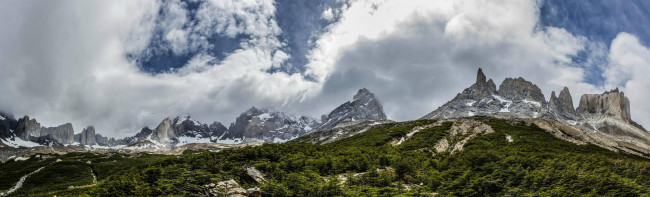 Обои картинки фото природа, пейзажи, Чили, горы, облака, зелень, национальный, парк, торрес-дель-пайне, torres, del, paine, valle, frances, небо